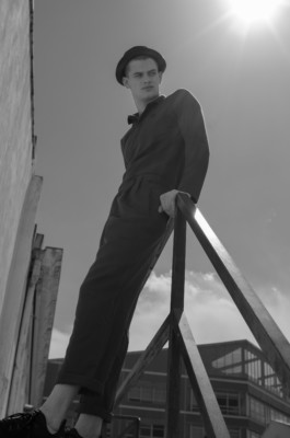  Editorial Walking para la revista Kabluth y L'Officiel Lituania 01 | Simone Siel